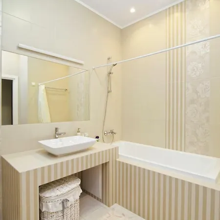 Pearl With Sea View Apartment *